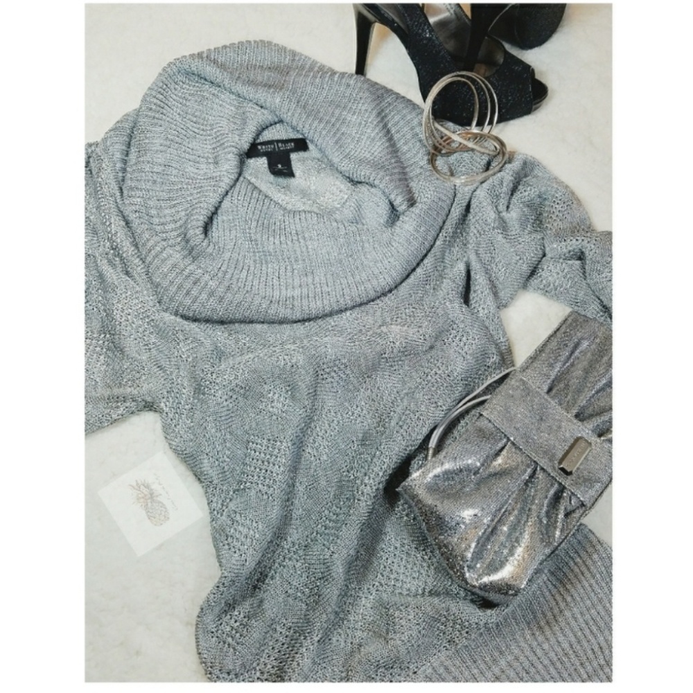 NWT💕 White House|Black Market Metallic Cowlneck